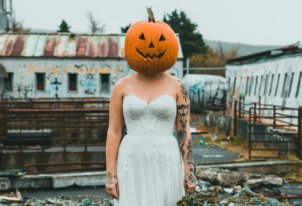 ordained minister mistakes, how to officiate a wedding, wedding ceremony scripts, wedding readings